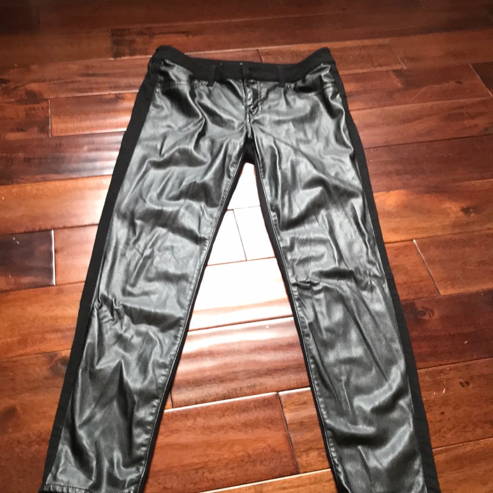 American Eagle paneled black pants